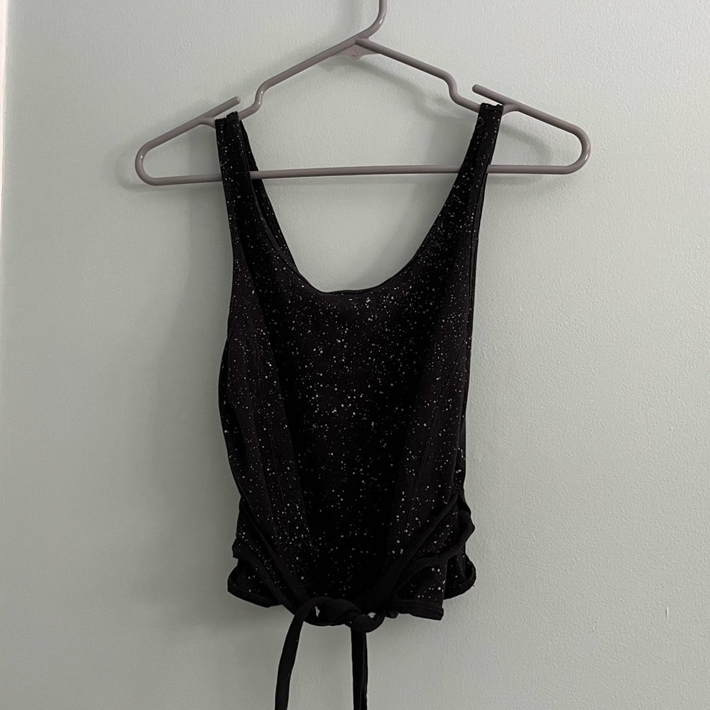 Lululemon It’s A Tie Tank Size 8 black speckle